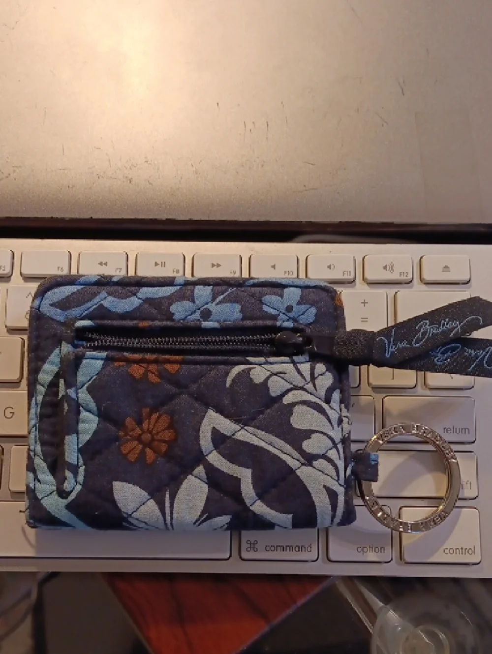 Vera Bradley Quilted Floral, Campus ID Cardholder Keyring - Blue & Brown - Picture 4 of 5